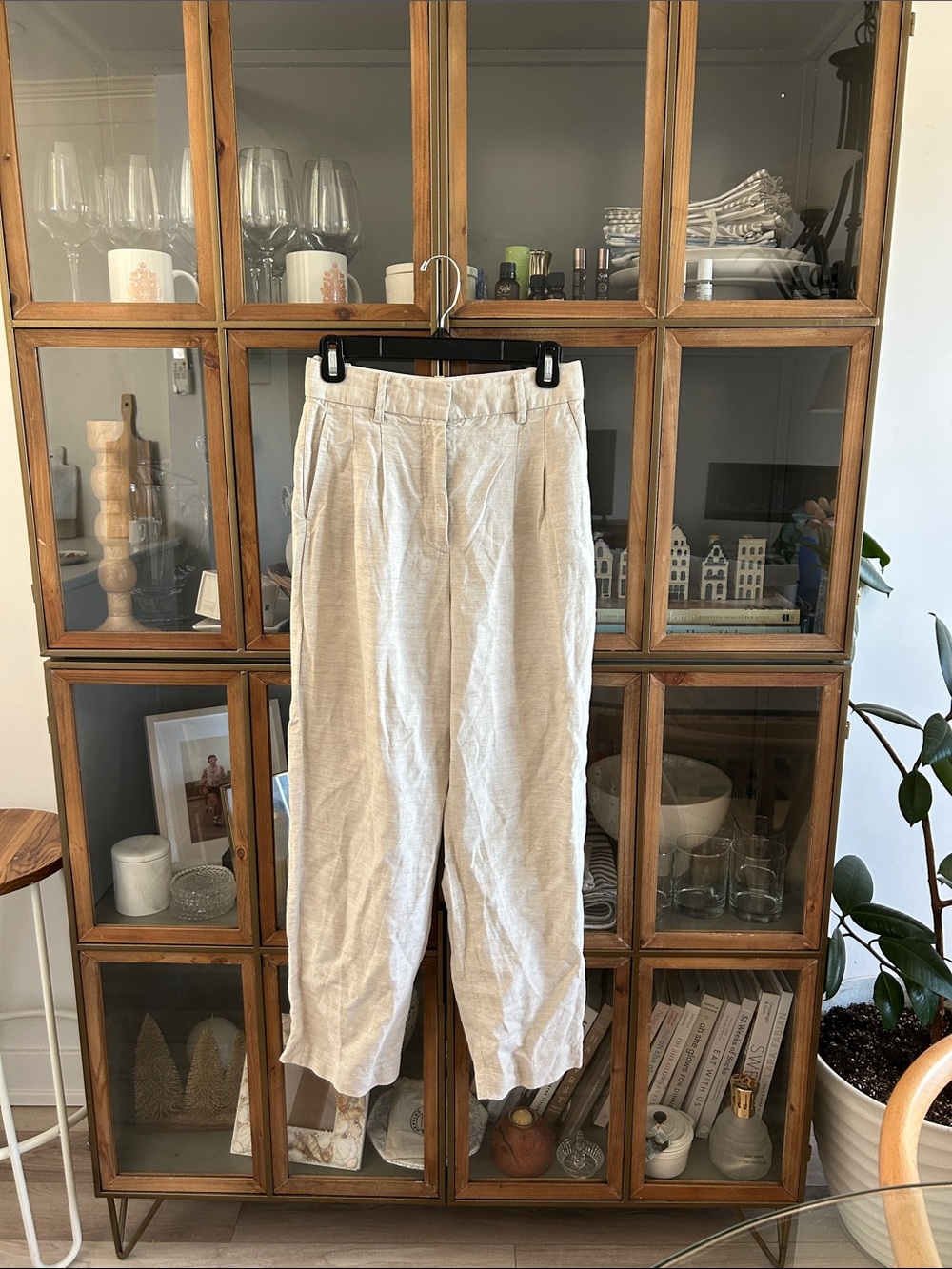 Aritzia Wilfred Beige Pants - Effortless style